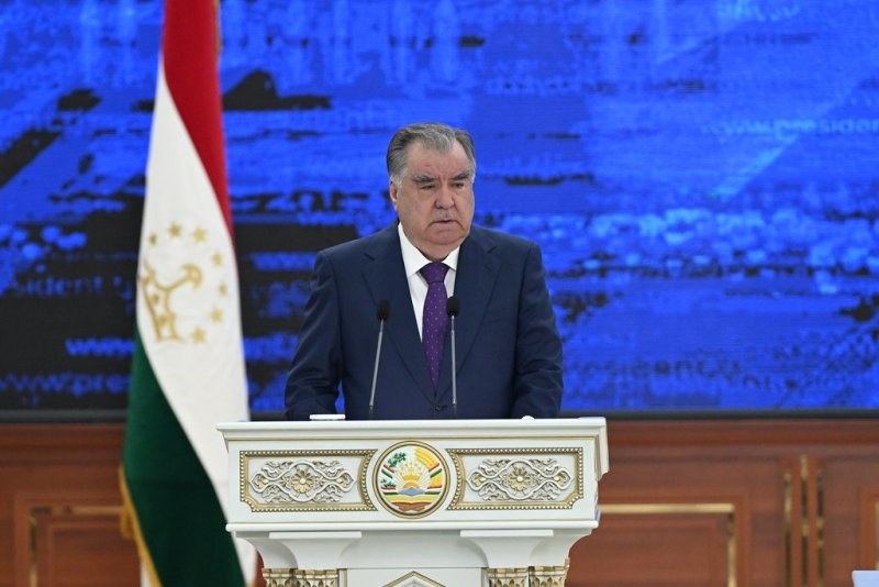 Сарвари давлат Эмомалӣ Раҳмон дар ноҳияи Данғара дар Семинар-машварати ҷумҳуриявии кишоварзон ва мулоқот бо фаъолон иштирок намуданд