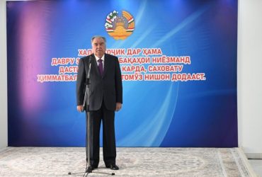 Президенти Ҷумҳурии Тоҷикистон Эмомалӣ Раҳмон дар шаҳри Хоруғ чойхонаи Хатлонро ба истифода доданд