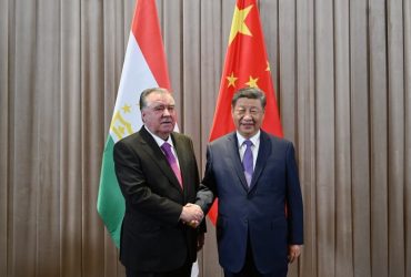 Президенти Ҷумҳурии Тоҷикистон Эмомалӣ Раҳмон бо Раиси Ҷумҳурии Мардумии Чин Си Ҷинпин мулоқот намуданд
